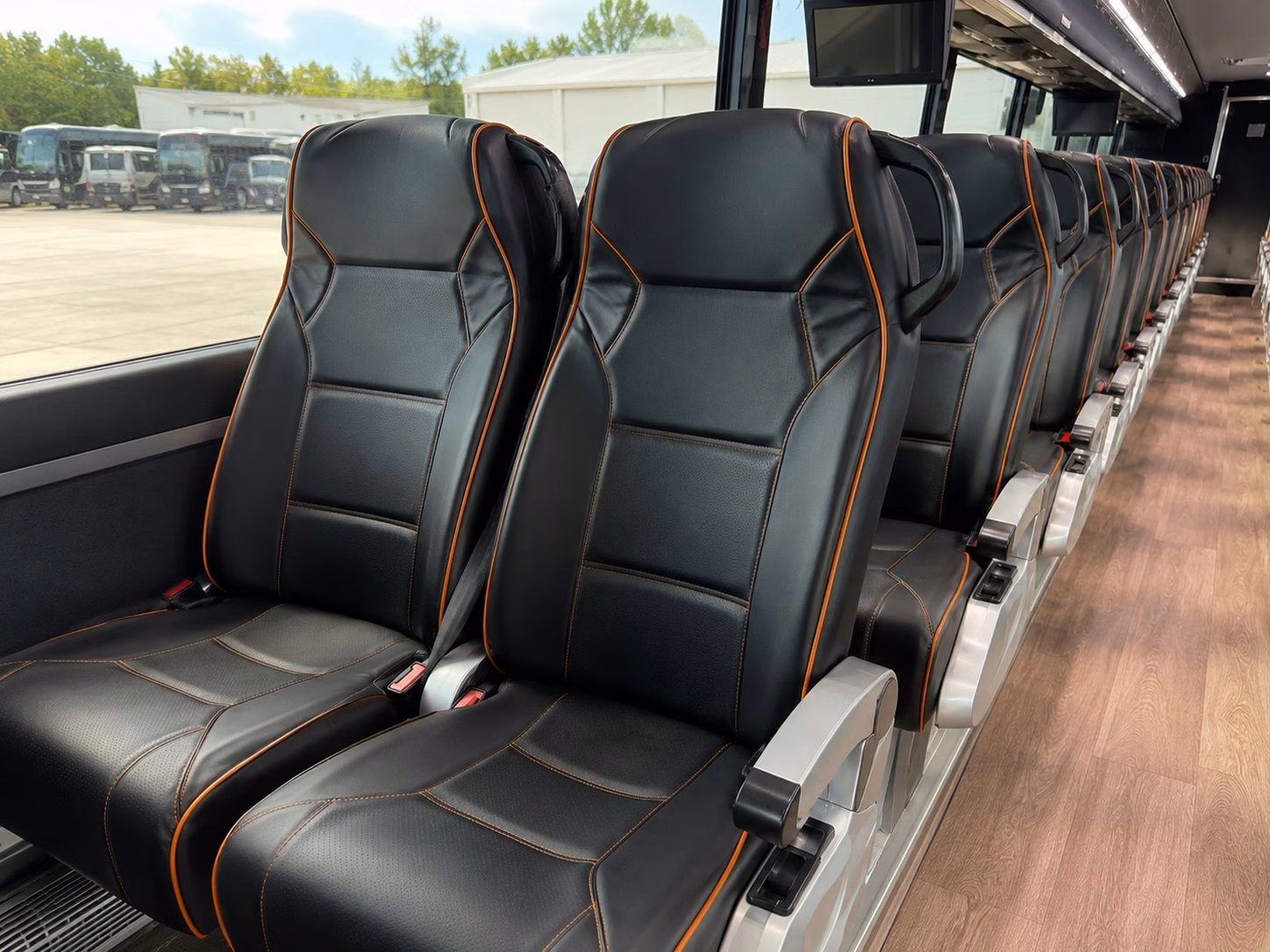 choosing charterbusrentallewisvilletx com for high school and college game day shuttles in lewisville