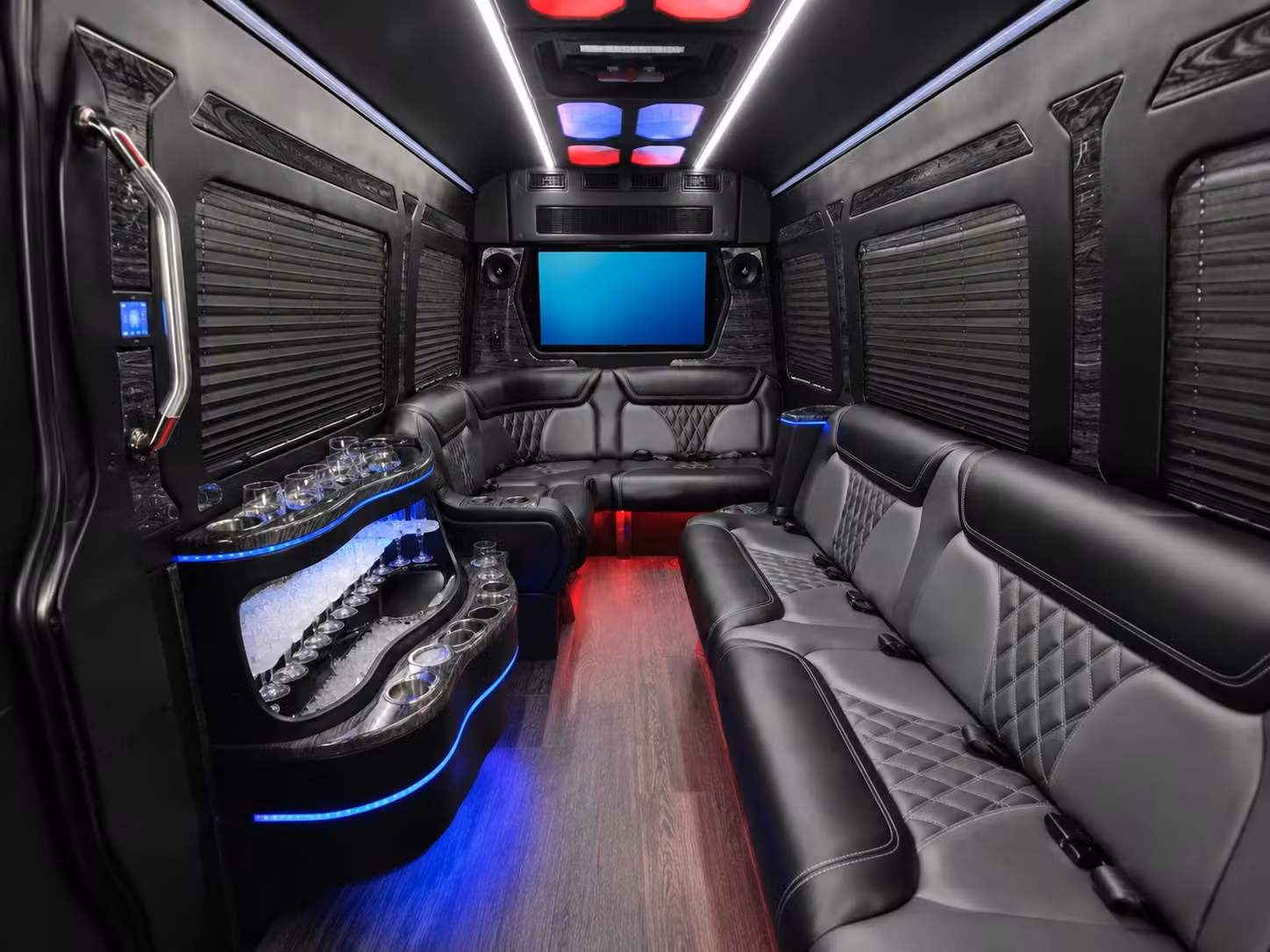 construction and worksite shuttle bus rentals in lewisville