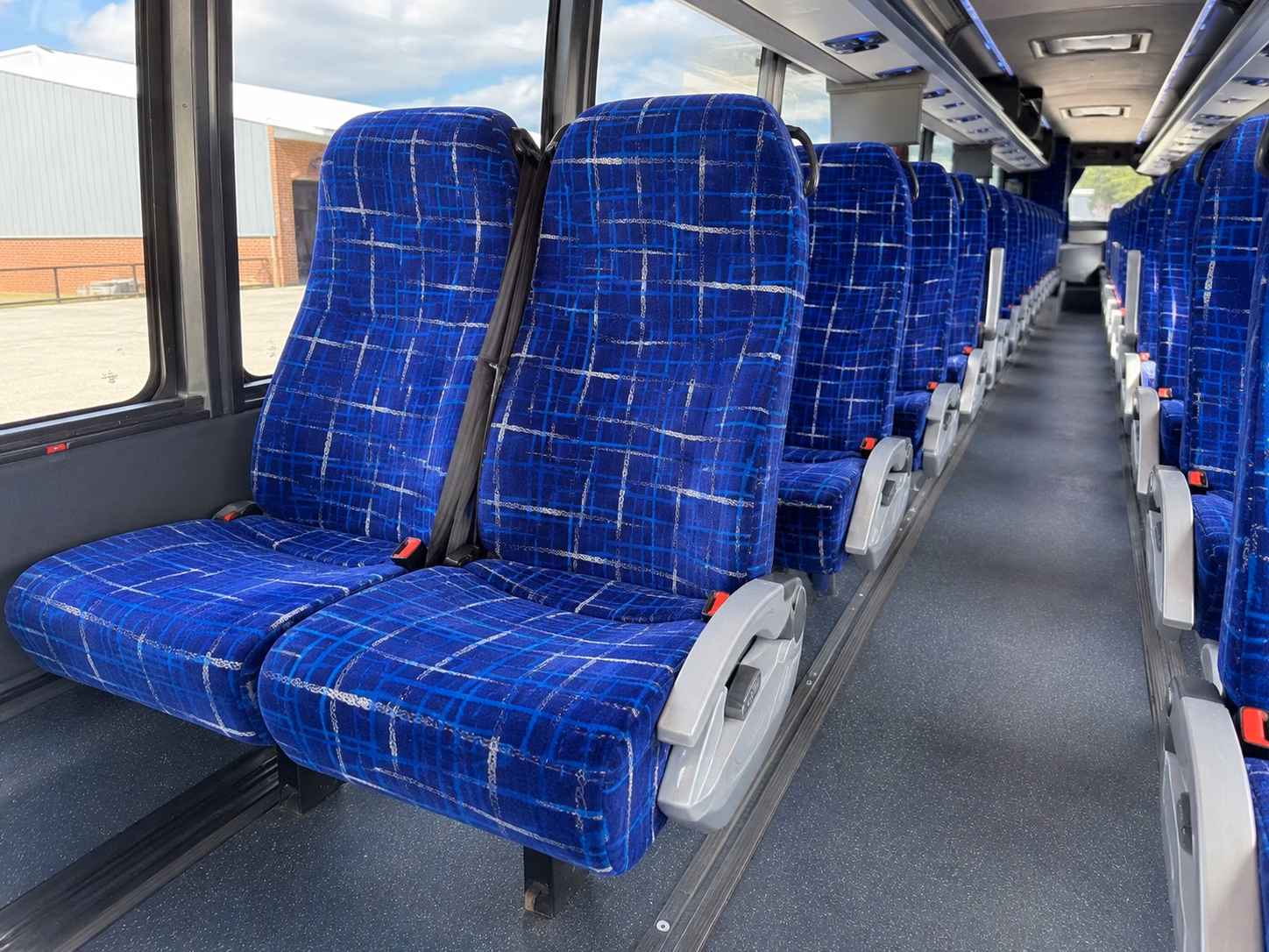 shuttle guests between lewisville wedding venues without the parking headache